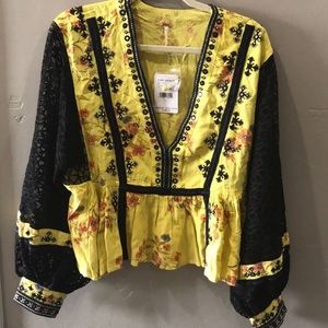 REPOSH Beautiful and unique free people blouse